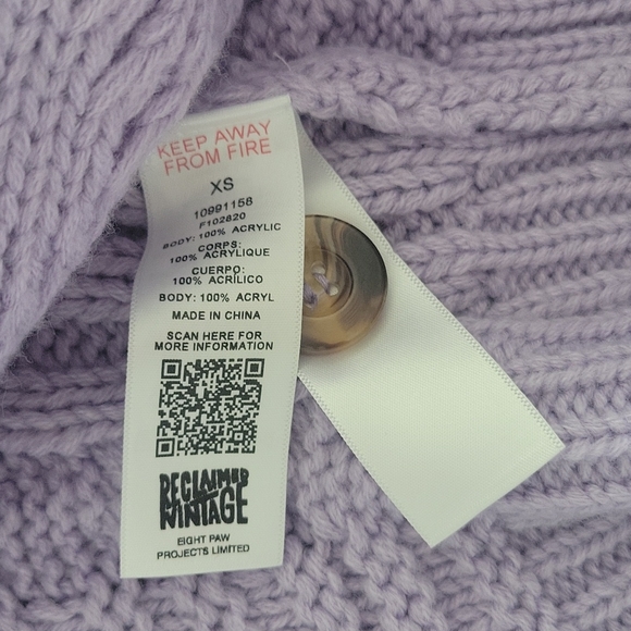 Reclaimed Vintage inspired cropped cable cardigan in lilac - Picture 5 of 7